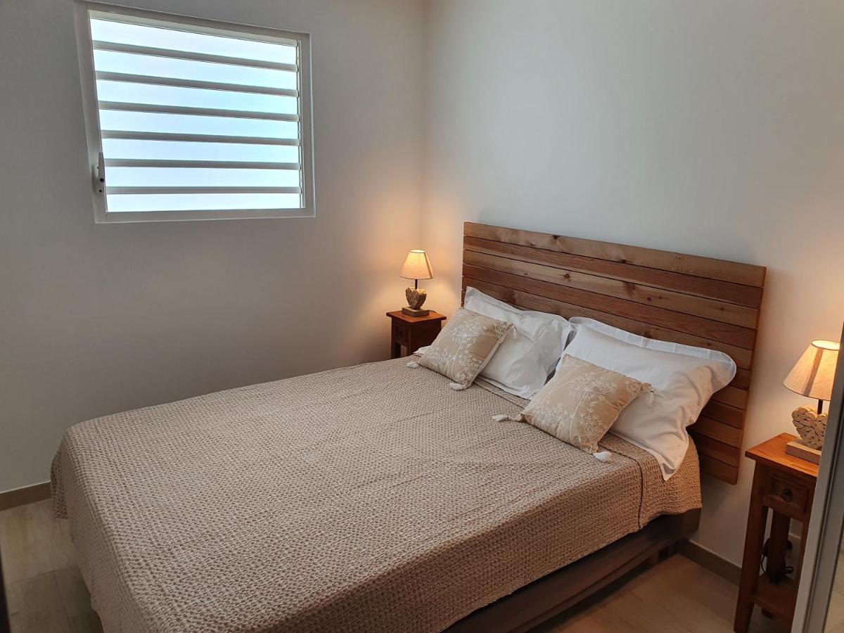Pinel Superbe Appartement En Residence Vue Mer Cul de Sac Luaran gambar