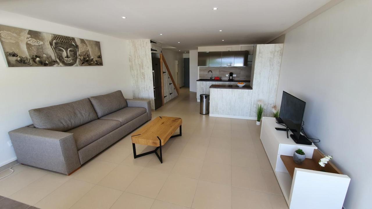 Pinel Superbe Appartement En Residence Vue Mer Cul de Sac Luaran gambar